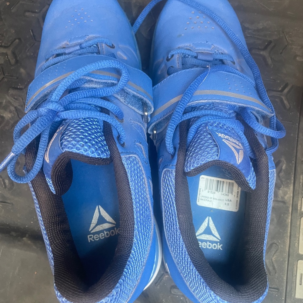 Reebok Blue Athletic Lifters